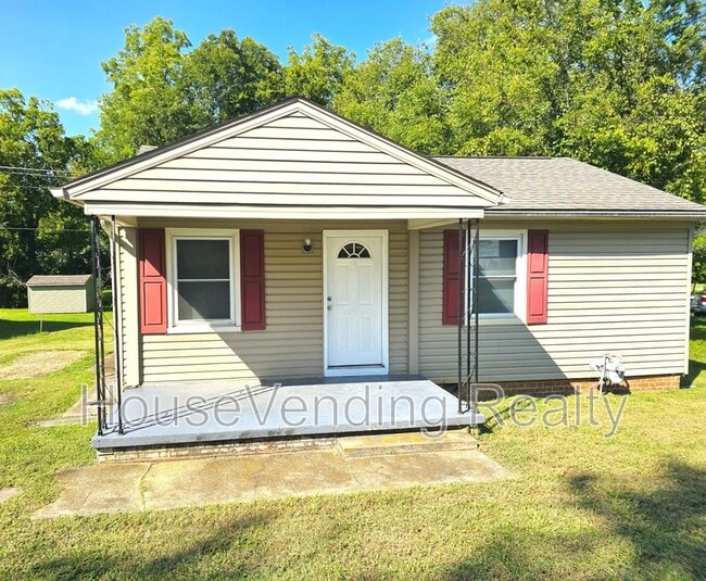 property at 429 Main Rd