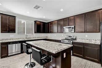 9351 Blazing Canyon Ave in Las Vegas, NV - Building Photo - Building Photo