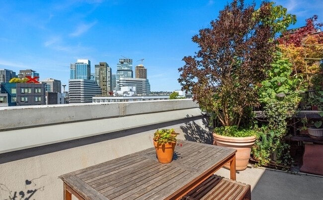 property at 417 E Pine St