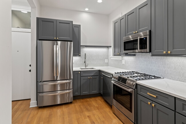 3517 N Reta Ave in Chicago, IL - Building Photo - Building Photo