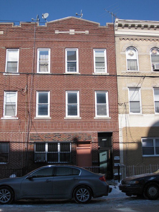 7116 15th Ave in Brooklyn, NY - Foto de edificio