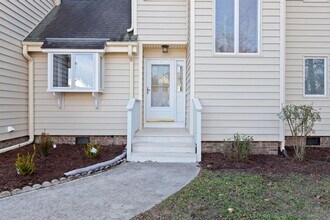 221 Drake Landing in New Bern, NC - Building Photo - Building Photo