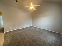 120-122 Collett Ct in Weatherford, TX - Building Photo - Building Photo