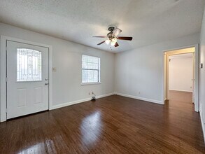 406 E Wells St in Tyler, TX - Foto de edificio - Building Photo