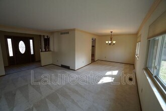 7637 S Datura Cir W in Littleton, CO - Building Photo - Building Photo