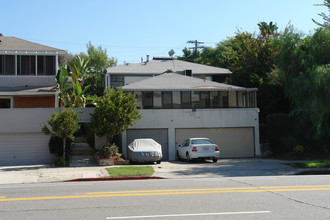 2118 S Beverly Glen Blvd in Los Angeles, CA - Building Photo - Building Photo