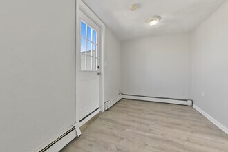 10 Howell Ct, Unit 2 in Chelsea, MA - Building Photo - Building Photo