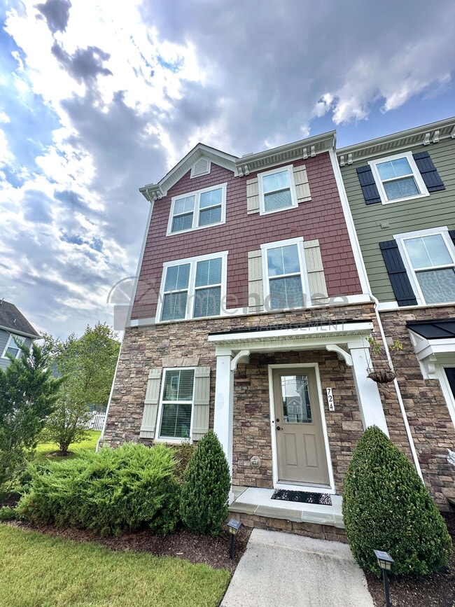 property at 724 Phalarope St