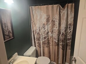 1203 Paige Ave in North Pole, AK - Foto de edificio - Building Photo