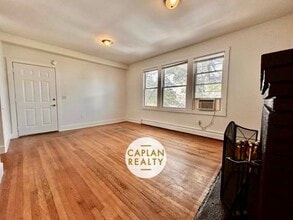 2 Derby Ave, Unit 2 in New Haven, CT - Foto de edificio - Building Photo