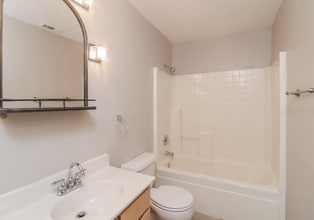 5004 12thTeam in Arlington, TX - Building Photo - Building Photo