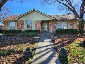 2608 Meandering Way in Plano, TX - Building Photo - Building Photo