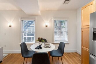 296 W 3rd St in Boston, MA - Building Photo - Building Photo