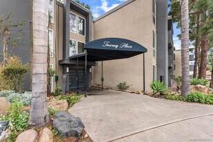 4860 Rolando Ct, Unit 27 in San Diego, CA - Building Photo
