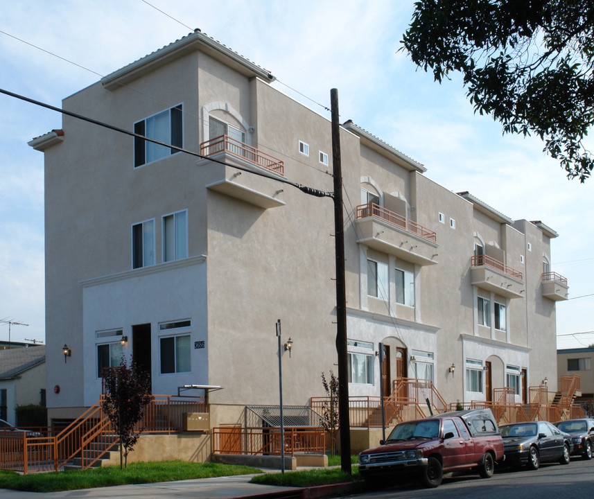 Keystone Apartments in Los Angeles, CA - Building Photo