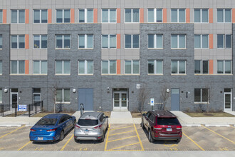 Park Boulevard Phase 3B in Chicago, IL - Building Photo - Building Photo