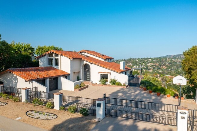 property at 4372 Park Vicente