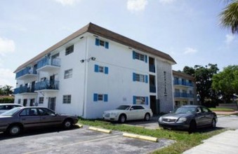 Seville Gardens Apartments in Miami, FL - Building Photo - Building Photo