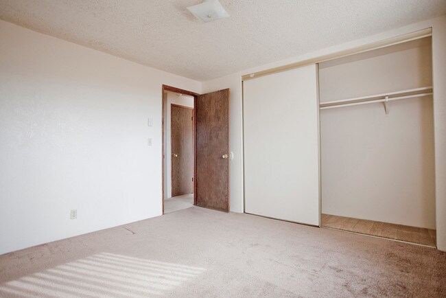 Woodland Creek in Eugene, OR - Building Photo - Building Photo