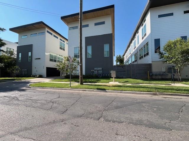 property at 5802 Lindell Ave