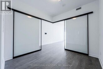 5-1015 Defries St in Toronto, ON - Building Photo - Building Photo