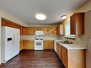 2816 Bloomfield Dr in Joliet, IL - Foto de edificio - Building Photo