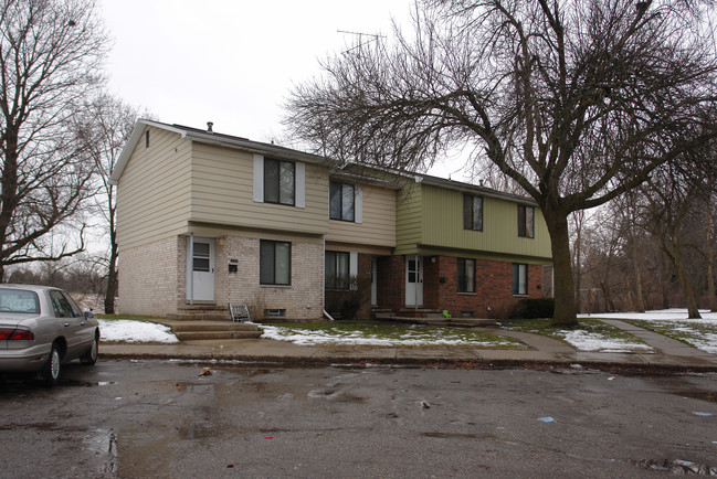 Forest Arbor Apartments in Lansing, MI - Building Photo - Building Photo