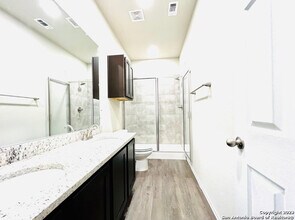 9208 Groff Lndg in Converse, TX - Building Photo - Building Photo