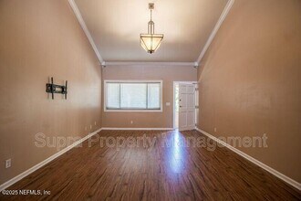 5375 Ortega Farms Blvd in Jacksonville, FL - Foto de edificio - Building Photo