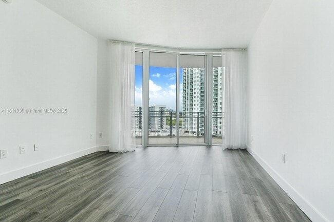 350 NE 24th St in Miami, FL - Building Photo - Building Photo