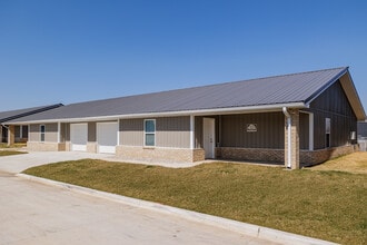 The Willows in Strafford, MO - Building Photo - Building Photo