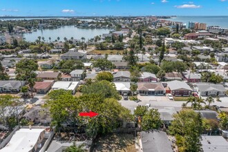 144 147th Ave E in Madeira Beach, FL - Building Photo - Building Photo