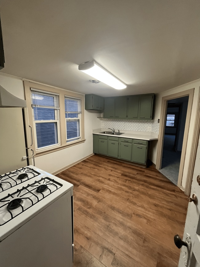 5131 W Dakin St, Unit 3