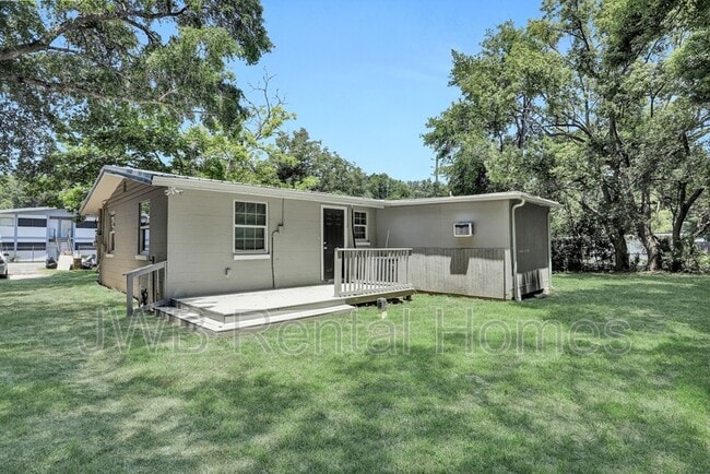 property at 1955 Jammes Rd