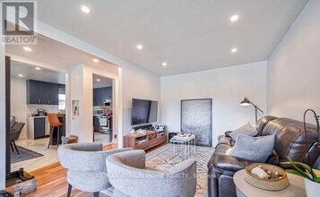 567 Atwater Ave in Mississauga, ON - Building Photo - Building Photo