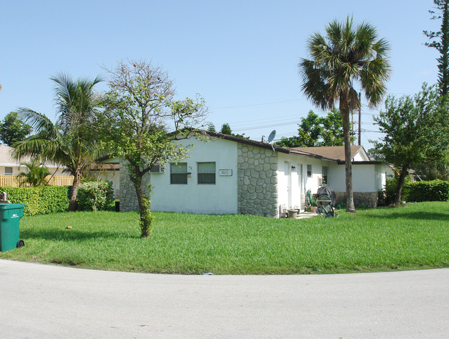 801 SW 29th St in Fort Lauderdale, FL - Building Photo - Building Photo