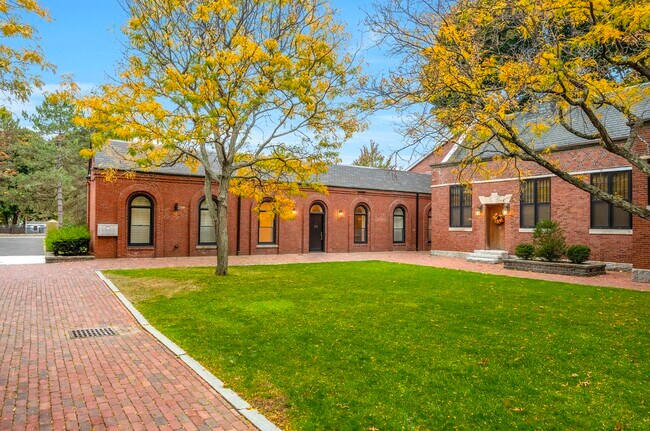 88 Captains Row, Unit 1