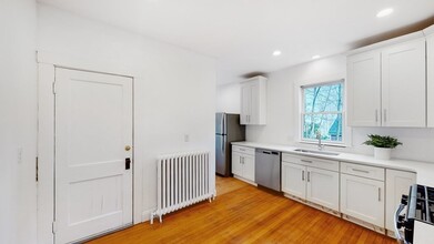 59 Manthorne Rd, Unit 1 in Boston, MA - Building Photo - Building Photo