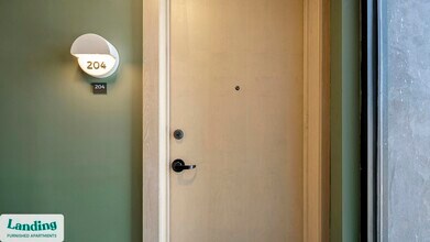 1090 Haysboro Ave, Unit 205 in Nashville, TN - Foto de edificio - Building Photo