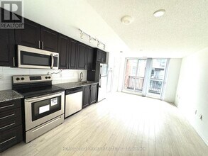3091 Dufferin St in Toronto, ON - Building Photo - Building Photo