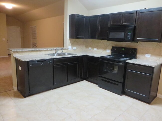 property at 505 Pinnacle Dr