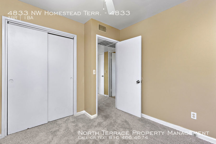 4833 NW Homestead Terrace-Unit -4833 in Riverside, MO - Building Photo
