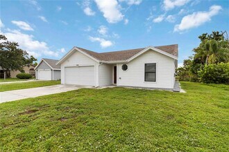 3540 65th Ave Cir E in Sarasota, FL - Building Photo - Building Photo