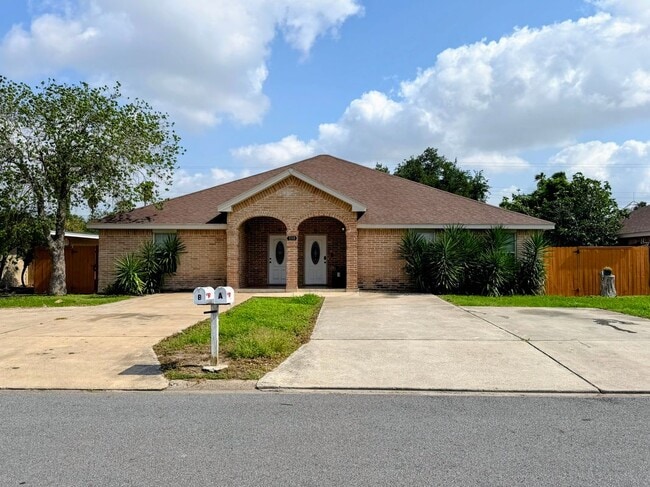property at 1110 W Gardenia Ave