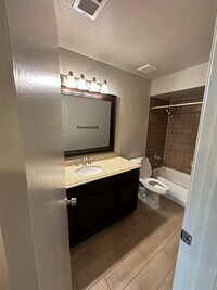 766 Memorial Mews St photo'