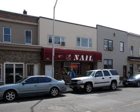 354 Broadway in Bayonne, NJ - Foto de edificio - Building Photo