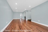 324 Hermit St photo'