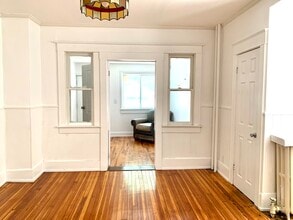 25 Besch Ave in Albany, NY - Foto de edificio - Building Photo