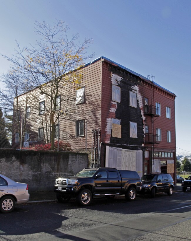 1007 S Weller St in Seattle, WA - Foto de edificio - Building Photo