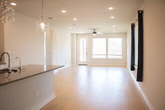 123 Table Top Bnd in Liberty Hill, TX - Building Photo - Building Photo